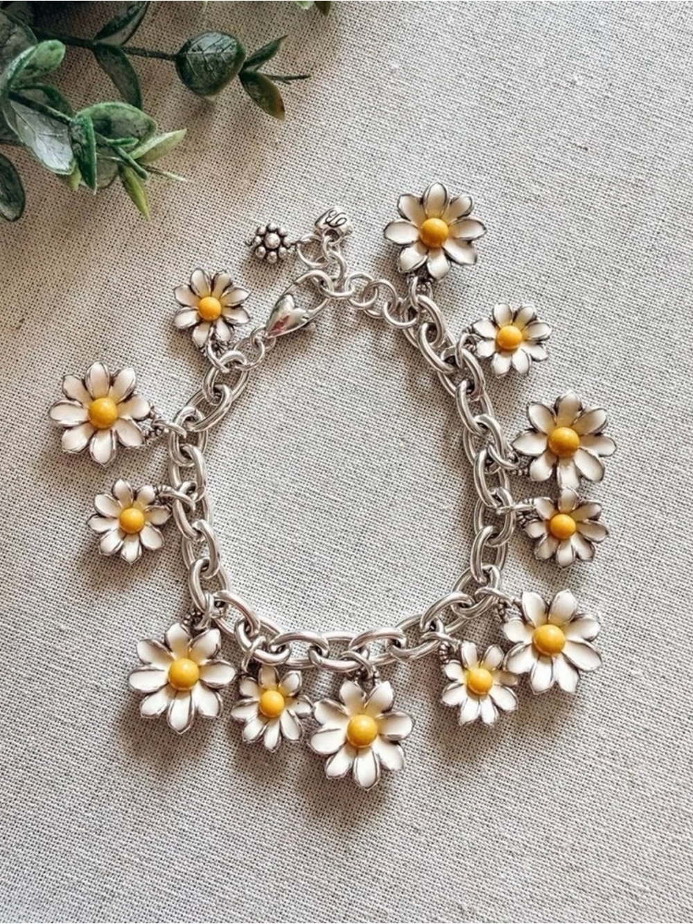 🌼 RARE BRIGHTON VINTAGE “Sunny Days” Daisy Charm Bracelet! Durable/High quality